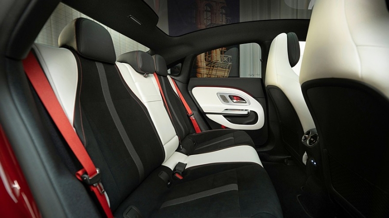 Новый Mercedes-Benz CLA идёт нарасхват, его будут производить круглосуточно